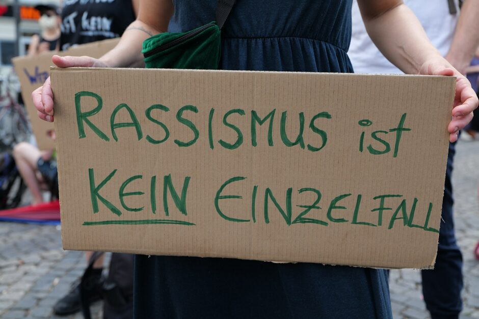 Migrantifa_protest_Berlin_2020-06-13_21-940x627